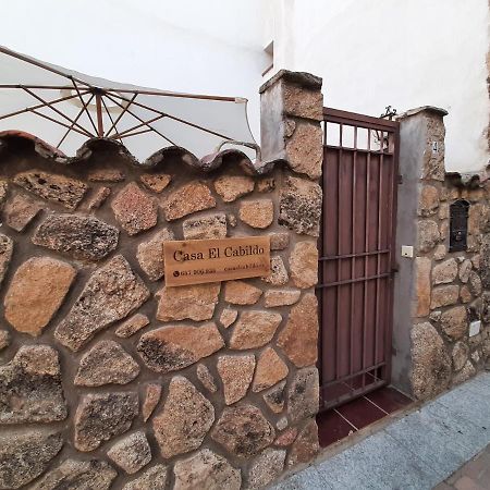 Casa Con Patio Y Chimenea En Piedralaves Villa Exterior foto